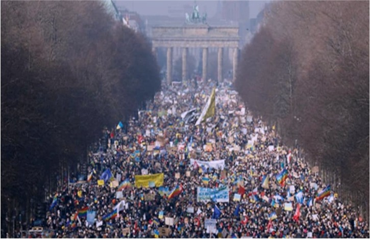 Massive Rally for Peace with Russia
