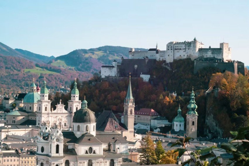 The Salzburg skyline, crowned by Hohensalzburg Fortress above the Old Town.