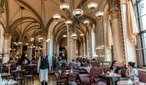 Vienna’s Coffee Houses Launch ‘Digital-Free’ Book Nooks